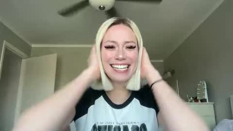 kendrakbadd online show from January 2026 04:45:01 PM