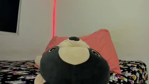 kendra Sthefania online show from January 2025 04:14:02 PM