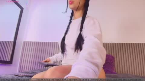 kenia_sweetie online show from May 2026 11:18:01 AM
