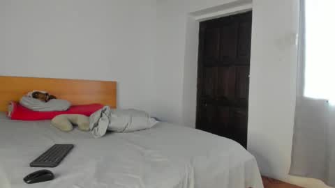 Kenia online show from March 2026 07:53:01 PM