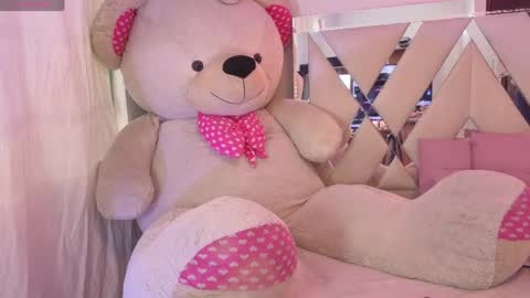 Snapshot of kenndal_tay chatting on May 2026 07:45:02 PM kenndal_tay online show from May 2026 07:45:02 PM