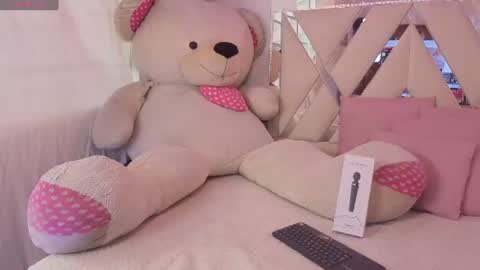 Snapshot of kenndal_tay chatting on July 2026 07:30:01 PM kenndal_tay online show from July 2026 07:30:01 PM