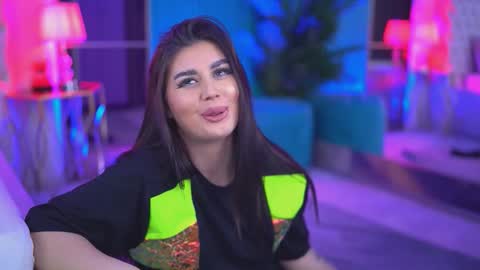 Kendra online show from November 2025 03:56:02 PM