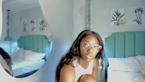 kentha_mitchells online show from February 2025 04:03:01 PM