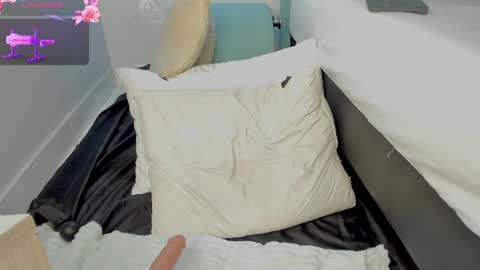 kentha_mitchells online show from February 2025 02:11:02 PM