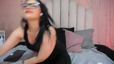 Snapshot of keny_williams chatting on April 2026 03:04:02 AM Keny online show from April 2026 03:04:02 AM