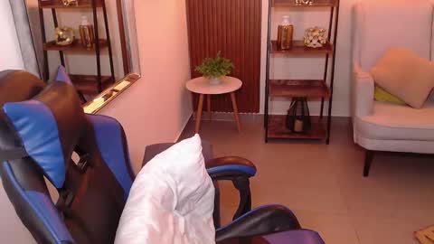 Snapshot of kenya_buhle chatting on November 2025 06:09:02 PM Kenya Buhle online show from November 2025 06:09:02 PM