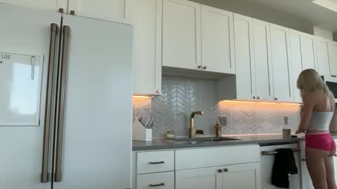 kenziesmithh online show from March 2026 09:43:02 PM