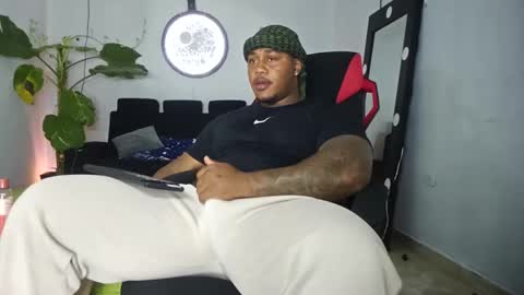 dany wolf002 online show from April 2026 07:33:02 PM