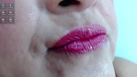 Snapshot of kerly_doll chatting on July 2026 03:40:02 PM K E R L Y online show from July 2026 03:40:02 PM