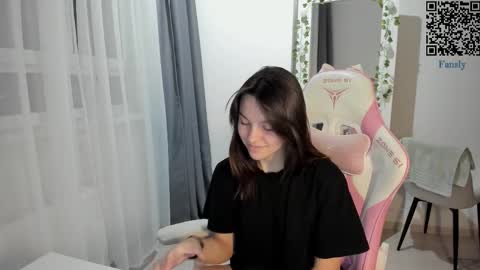 kesh_mne online show from December 2025 04:59:02 PM