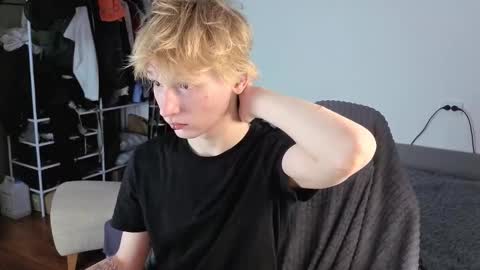 Kessy online show from October 2025 11:15:02 PM