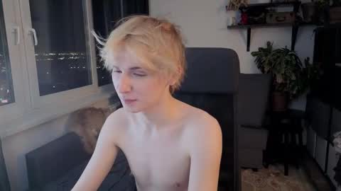 Snapshot of kessy_white chatting on March 2026 10:25:02 PM Kessy online show from March 2026 10:25:02 PM