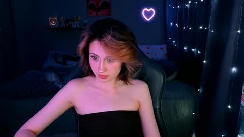 Snapshot of keti_moon chatting on May 2026 07:00:02 PM Keti 3 online show from May 2026 07:00:02 PM