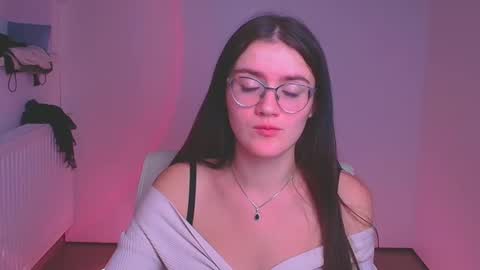 Snapshot of ketrin_pirsss chatting on December 2024 01:28:02 AM Ketrin online show from December 2024 01:28:02 AM