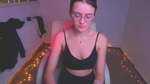 Snapshot of ketrin_pirsss chatting on December 2024 11:26:02 PM Ketrin online show from December 2024 11:26:02 PM