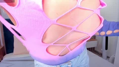 KatrinaKetrin online show from November 2025 01:28:01 AM