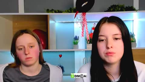 keuli_li online show from February 2026 07:54:01 PM