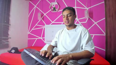   online show from December 2024 08:44:01 PM