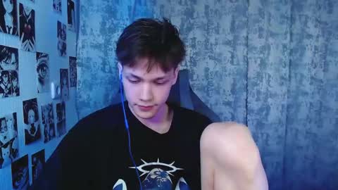 Kevin online show from November 2025 04:44:01 AM