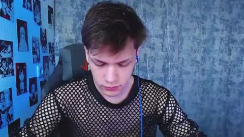 Kevin online show from November 2025 04:04:01 AM