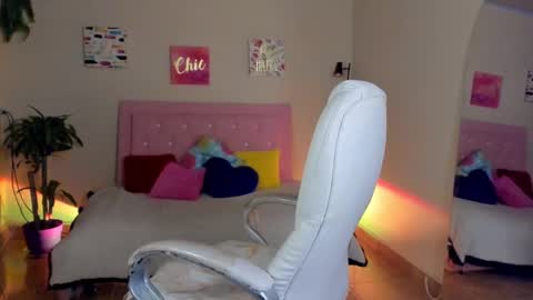 Snapshot of keyla_roberts_ chatting on December 2024 07:51:01 PM Adhara. Help me reach 100 likes online show from December 2024 07:51:01 PM