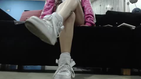     online show from January 2025 01:56:01 AM