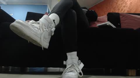     online show from February 2025 02:29:01 AM