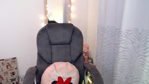 Snapshot of khal_girl chatting on February 2025 01:32:01 PM Liss online show from February 2025 01:32:01 PM