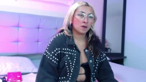 Snapshot of khaleesi_j chatting on September 2025 05:08:02 AM khaleesi_j online show from September 2025 05:08:02 AM