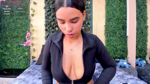 Snapshot of khateandersson chatting on December 2025 08:14:01 PM khateandersson online show from December 2025 08:14:01 PM