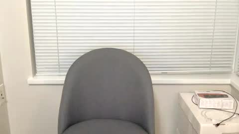 Snapshot of khin_kali chatting on November 2025 04:40:02 AM khin online show from November 2025 04:40:02 AM