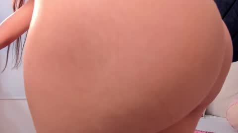 Snapshot of khloe_cutee chatting on September 2025 05:35:02 PM Khloe Cute online show from September 2025 05:35:02 PM