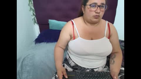 Snapshot of khloe_tommson_ chatting on September 2025 12:31:02 PM khloe_tommson_ online show from September 2025 12:31:02 PM