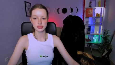 khloebeauty online show from April 2026 07:07:01 PM