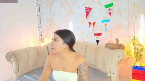 Snapshot of khloeblake chatting on June 2026 05:23:02 AM Khloe online show from June 2026 05:23:02 AM