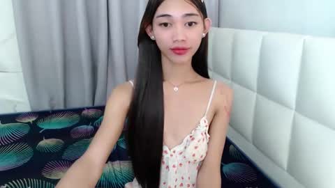 khloe online show from February 2026 12:06:02 PM