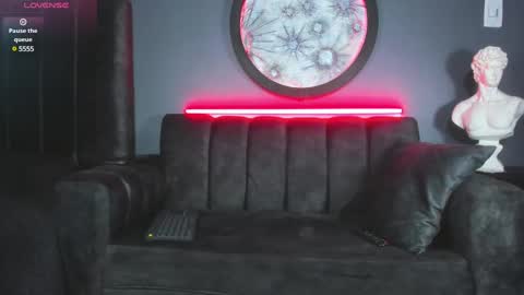 Khriss brown online show from February 2025 09:54:01 PM