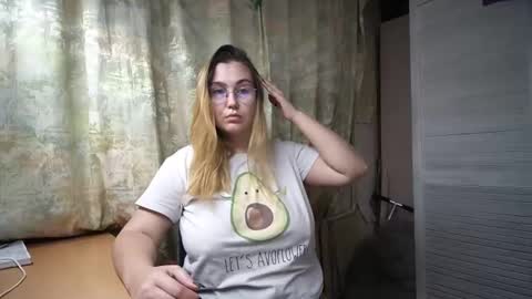 Snapshot of kianna_dior_ chatting on December 2024 03:43:02 PM kianna_dior_ online show from December 2024 03:43:02 PM