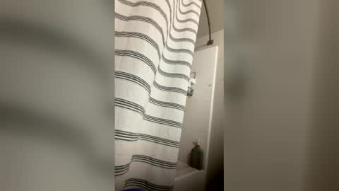 kiannaluv online show from March 2026 02:24:02 PM