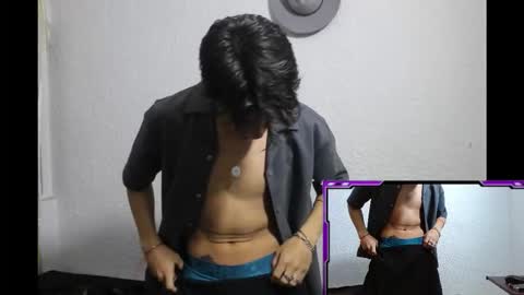 Adrian  Chlloe online show from October 2025 01:17:02 AM