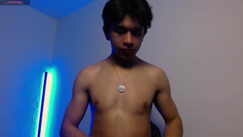 Adrian  Chlloe online show from December 2025 09:44:01 PM