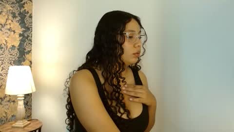 Snapshot of kiara_mare chatting on March 2026 12:12:01 AM Mar online show from March 2026 12:12:01 AM