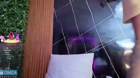 Kiara Zahiri online show from October 2025 11:09:01 AM