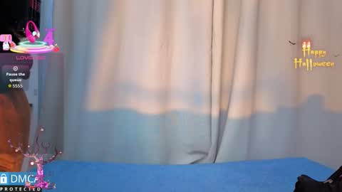 Kiara Zahiri online show from November 2025 10:52:02 AM