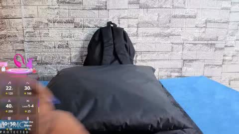 Kiara Zahiri online show from November 2025 12:26:01 PM