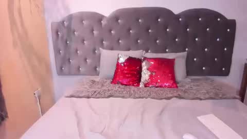 Kiara online show from September 2025 12:38:01 PM