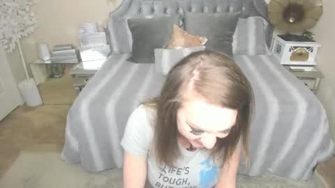 Kia Rose online show from February 2025 12:37:01 AM