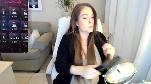 Snapshot of kierareines chatting on December 2024 03:11:02 AM Kiera Reines online show from December 2024 03:11:02 AM