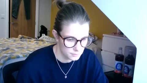 Kierasnaked online show from September 2025 12:09:01 PM